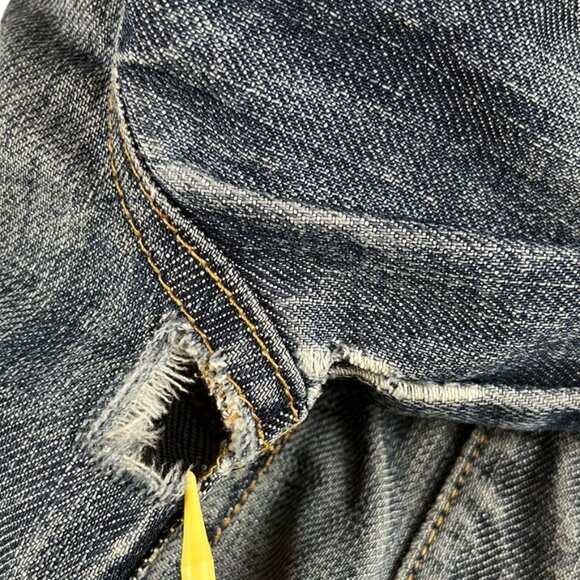 Vintage Y2K Gap Denim Jean Jacket Thrashed Distressed Grunge Size Small - Picture 10 of 16